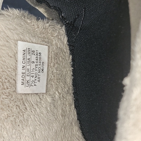 Women's Thinsulate Winter Boots - Picture 6 of 6